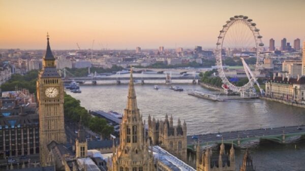 Tour Du Lịch Anh Quốc Mùa Hoa Xứ Sương Mù - London | Edinburgh 10N9Đ